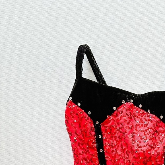 Dance/Figure Skating Dress. Size: Red Sequin/ Black Details - Size 8-10 years - Picture 3 of 7